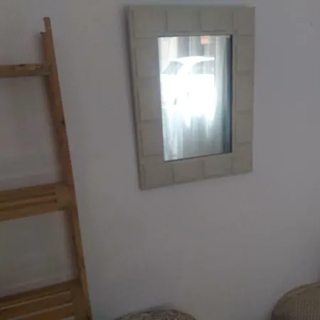 Δωμάτια σε οικογενειακή κατοικία Casa Roja